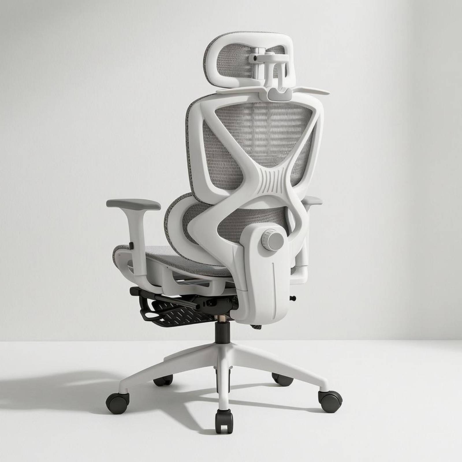 Office Chair - Эргономичное офисное кресло с откидной спинкой